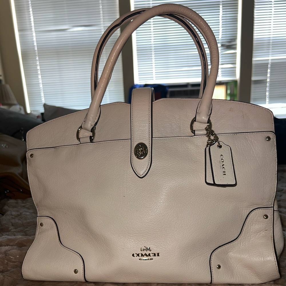 Gorgeous Winter White Coach Bag
